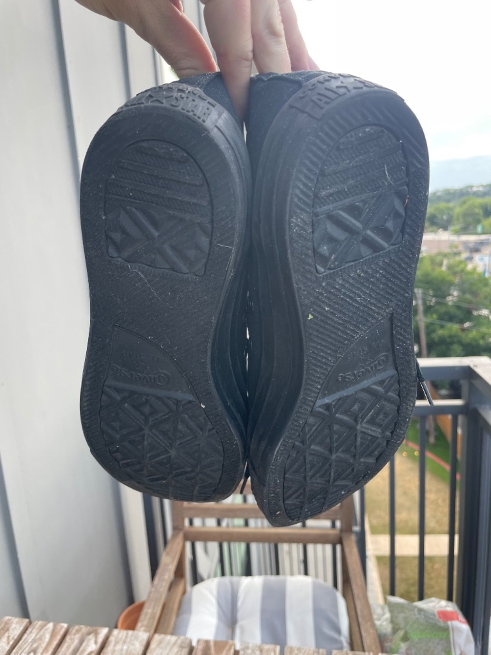 All black converse - Picture 4 of 6
